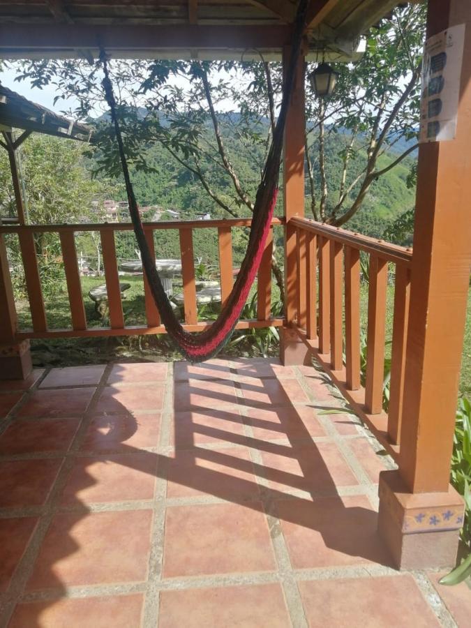 Villa La Flor De Loto Cartago Exterior foto